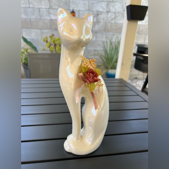 Vintage 1970s Iridescent Ceramic Cat - Picture 2 of 10